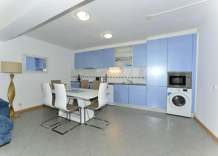 Ruby Red & Atlantic Blue In Oceano Atlantico Appartement