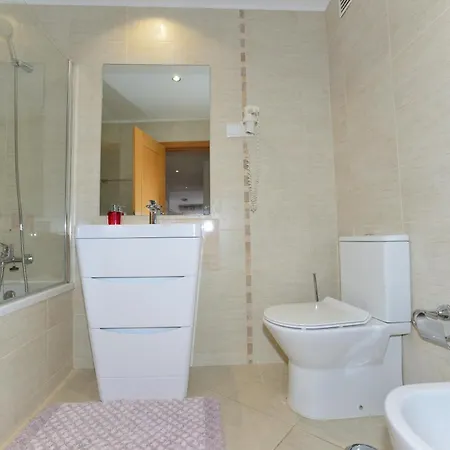 Ruby Red & Atlantic Blue In Oceano Atlantico