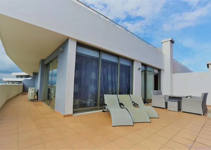 Ruby Red & Atlantic Blue In Oceano Atlantico *