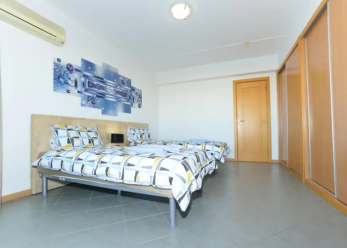 Ruby Red & Atlantic Blue In Oceano Atlantico * Portimão